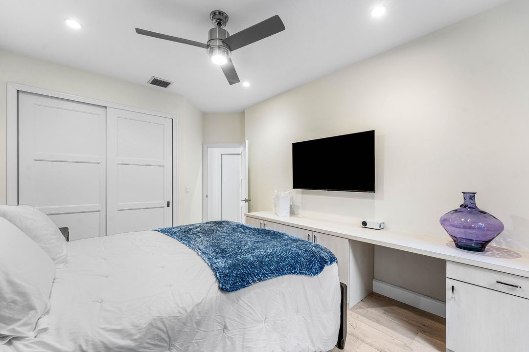 Activo con contrato: $14,000 (3 camas, 2 baños, 2079 Pies cuadrados)