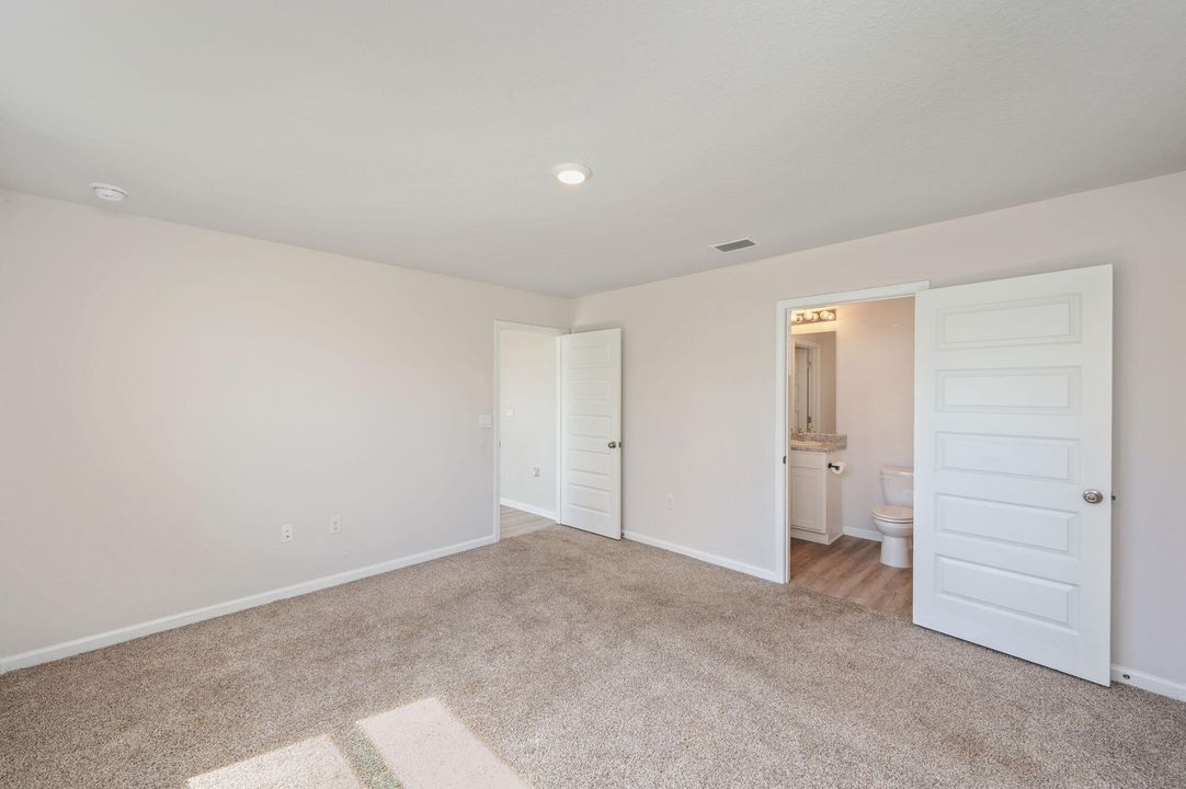 For Sale: $275,000 (4 beds, 2 baths, 1500 Square Feet)