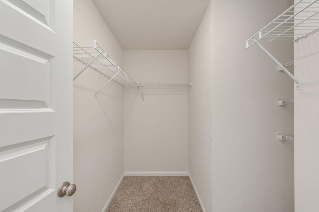 For Sale: $275,000 (4 beds, 2 baths, 1500 Square Feet)