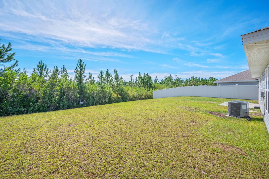 For Sale: $275,000 (4 beds, 2 baths, 1500 Square Feet)