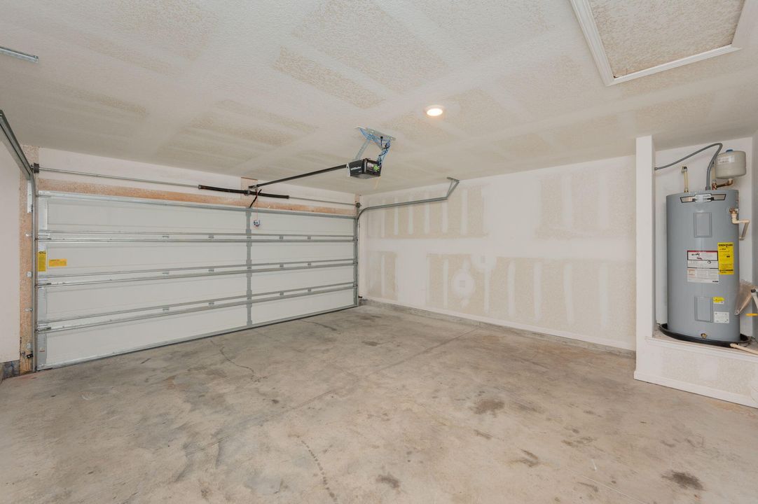 For Sale: $275,000 (4 beds, 2 baths, 1500 Square Feet)