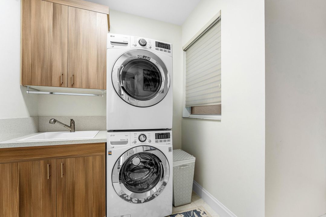 Activo con contrato: $14,000 (3 camas, 2 baños, 2079 Pies cuadrados)