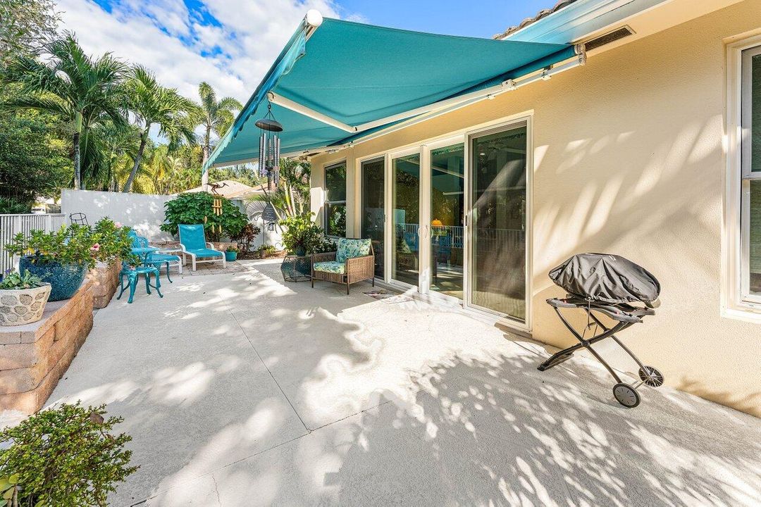 待售: $796,999 (3 贝兹, 2 浴室, 1975 平方英尺)