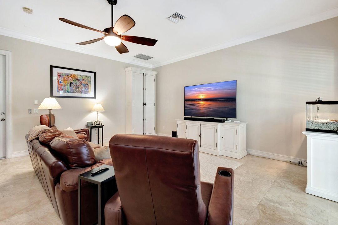 待售: $2,195,000 (4 贝兹, 3 浴室, 2585 平方英尺)