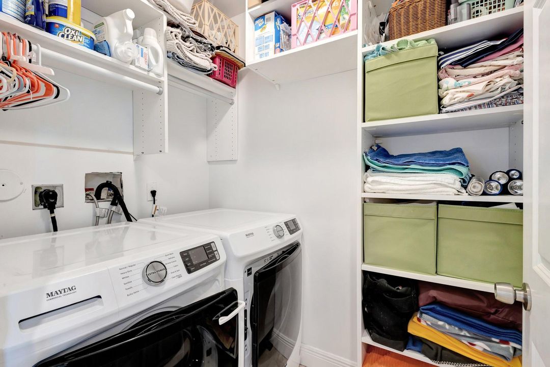 待售: $2,195,000 (4 贝兹, 3 浴室, 2585 平方英尺)