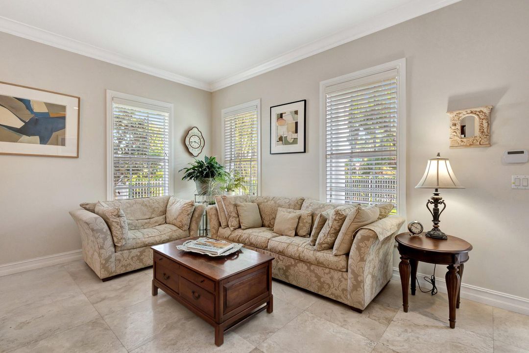 待售: $2,195,000 (4 贝兹, 3 浴室, 2585 平方英尺)