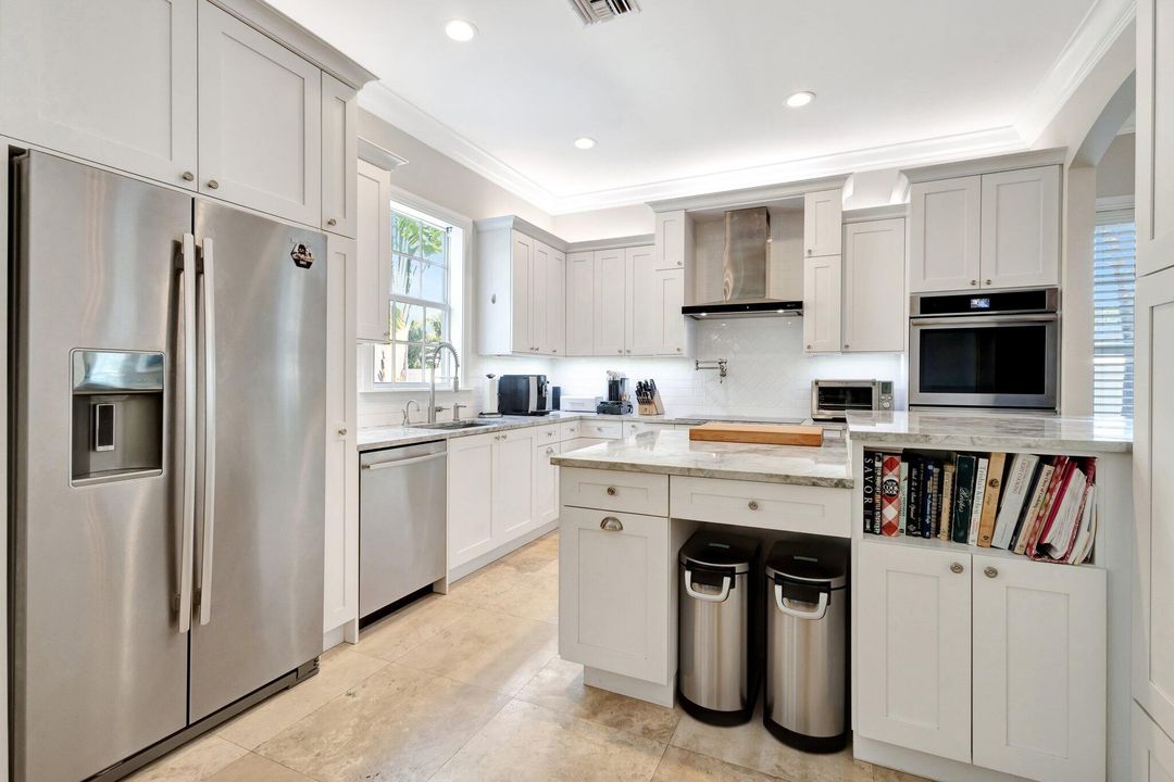 待售: $2,195,000 (4 贝兹, 3 浴室, 2585 平方英尺)