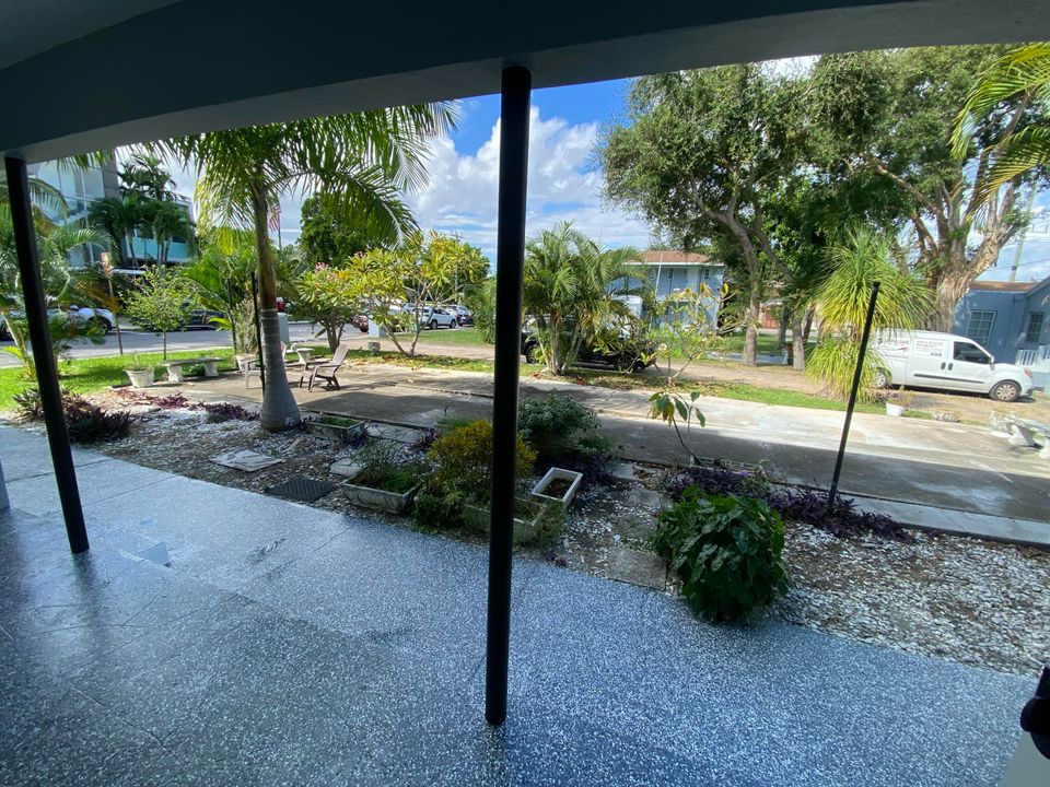 出租: $2,150 (1 贝兹, 1 浴室, 700 平方英尺)