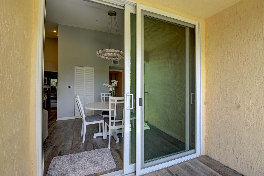 Active With Contract: $2,800 (3 beds, 2 baths, 1233 Square Feet)