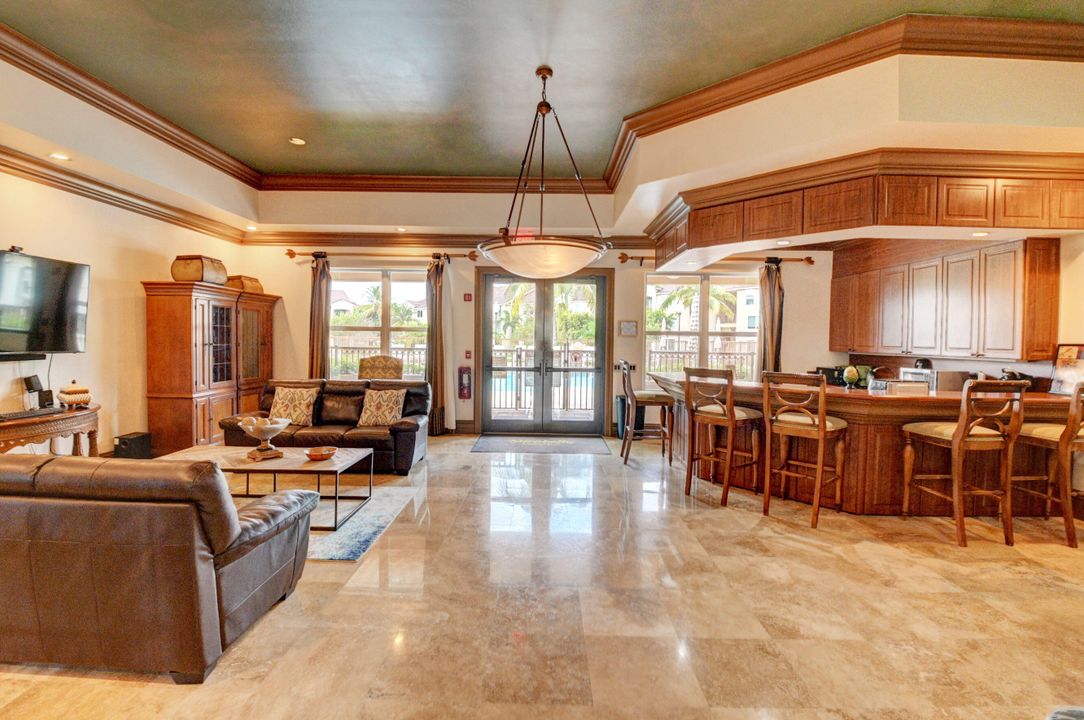 Active With Contract: $2,800 (3 beds, 2 baths, 1233 Square Feet)