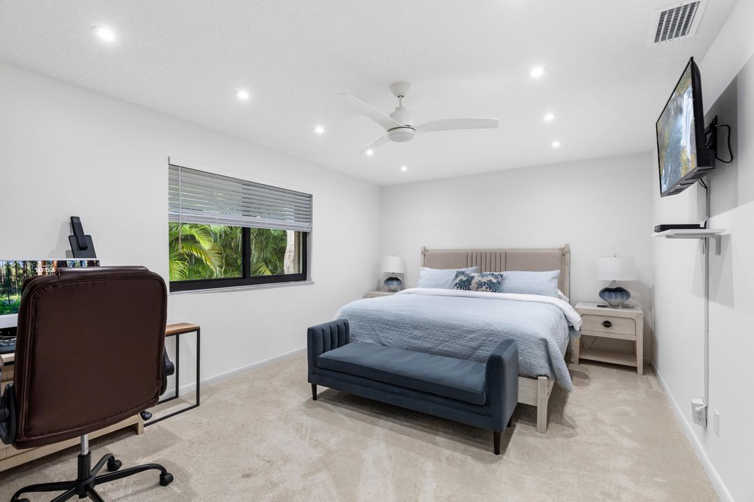 For Sale: $429,000 (2 beds, 2 baths, 1135 Square Feet)