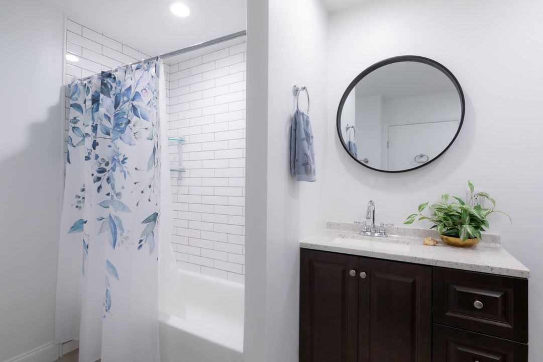 For Sale: $429,000 (2 beds, 2 baths, 1135 Square Feet)