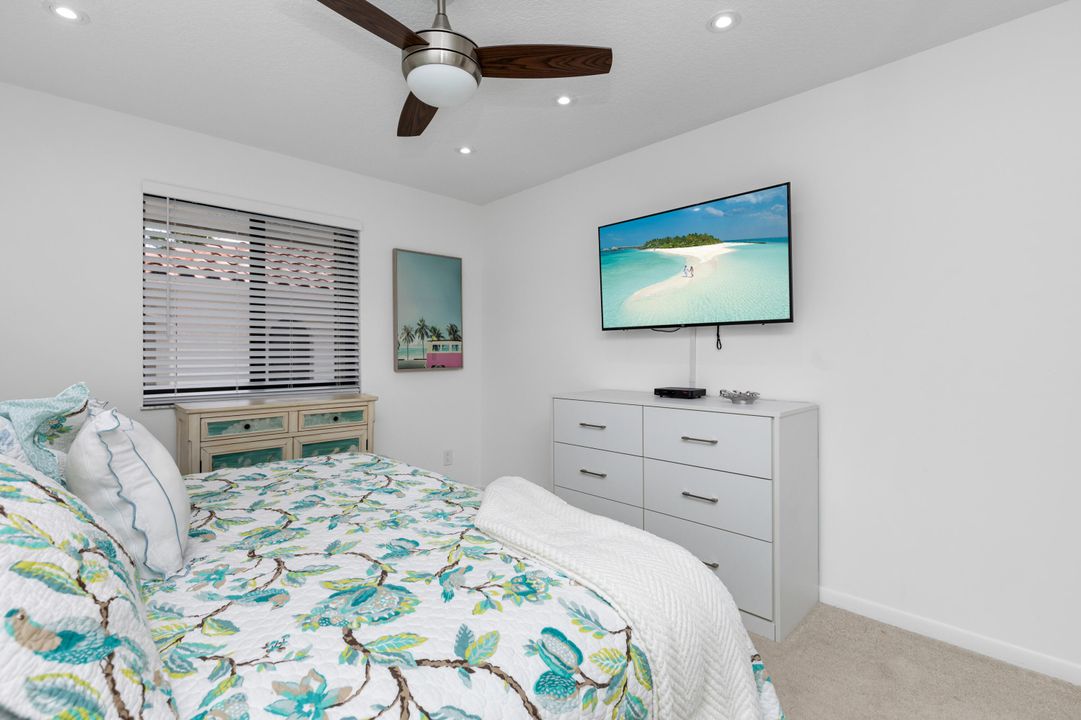 For Sale: $429,000 (2 beds, 2 baths, 1135 Square Feet)