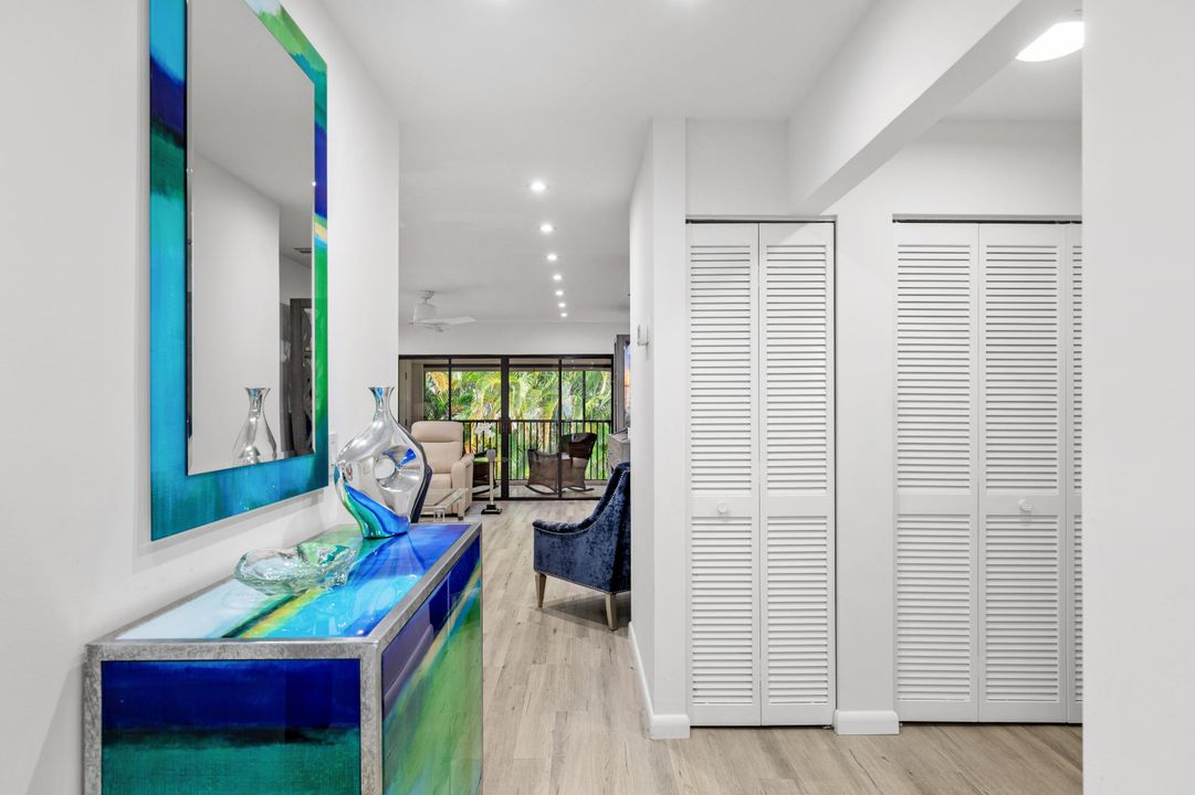 For Sale: $429,000 (2 beds, 2 baths, 1135 Square Feet)