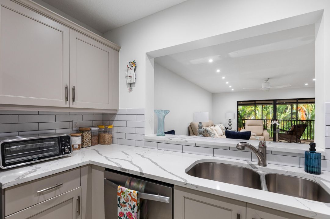 For Sale: $429,000 (2 beds, 2 baths, 1135 Square Feet)