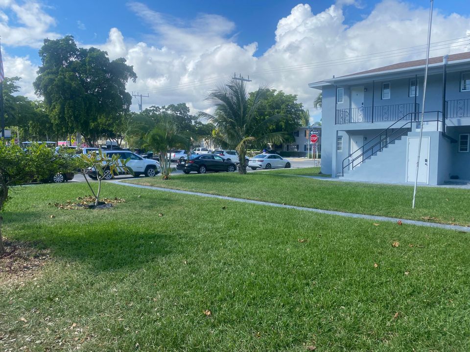 For Rent: $1,800 (1 beds, 1 baths, 450 Square Feet)