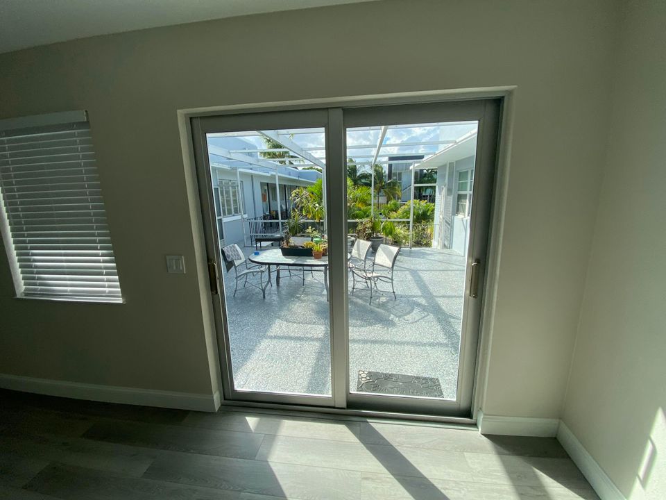 For Rent: $1,800 (1 beds, 1 baths, 450 Square Feet)