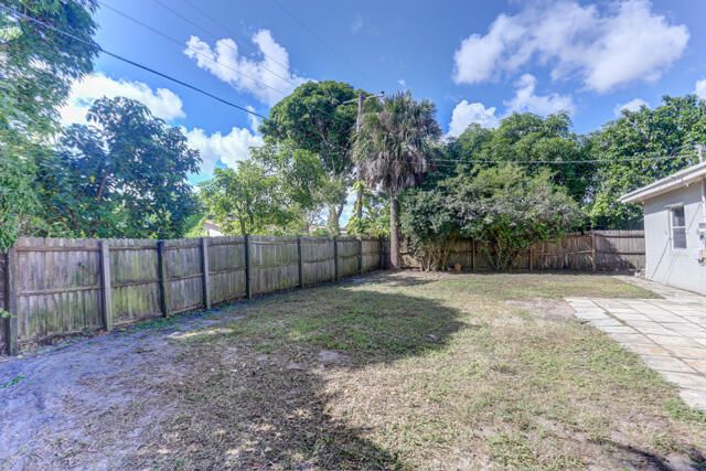 На продажу: $430,000 (3 спален, 2 ванн, 1326 Квадратных фут)