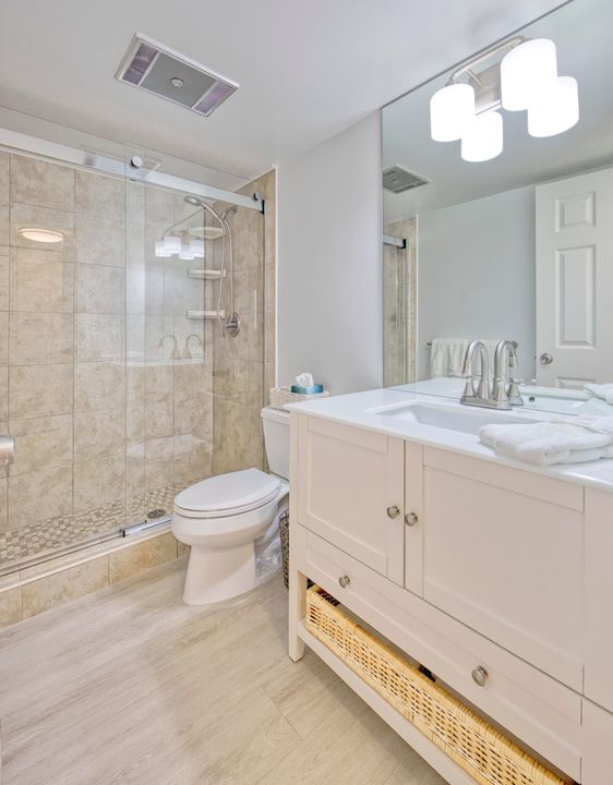 For Sale: $949,999 (2 beds, 2 baths, 1034 Square Feet)