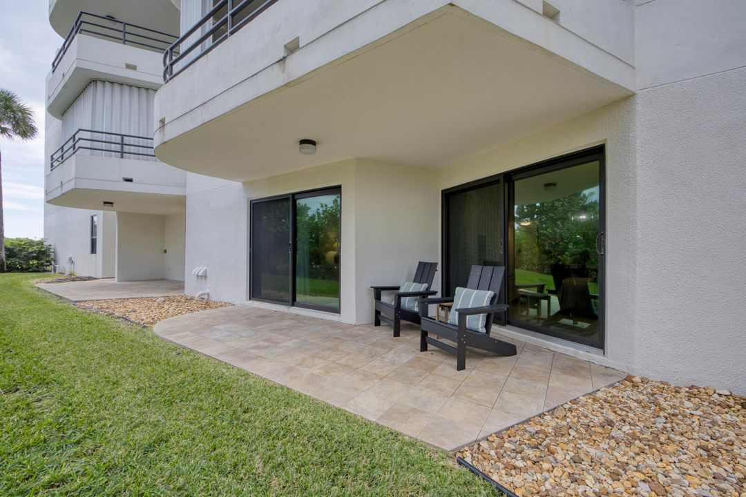 For Sale: $949,999 (2 beds, 2 baths, 1034 Square Feet)