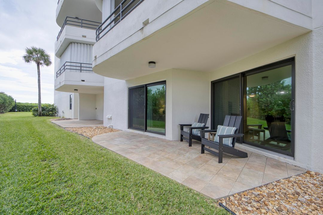 For Sale: $949,999 (2 beds, 2 baths, 1034 Square Feet)