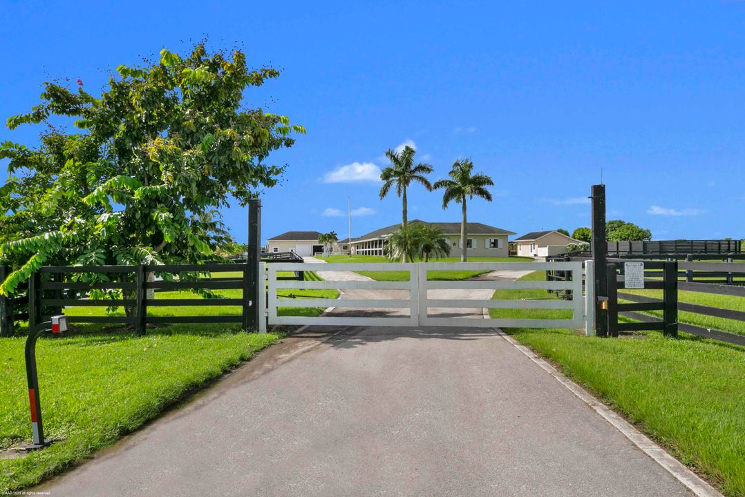 For Sale: $5,200,000 (3 beds, 3 baths, 3463 Square Feet)