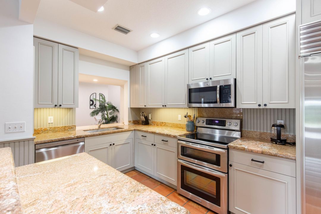 For Sale: $5,200,000 (3 beds, 3 baths, 3463 Square Feet)