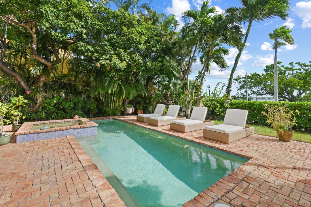 En Venta: $7,895,000 (5 camas, 5 baños, 4520 Pies cuadrados)