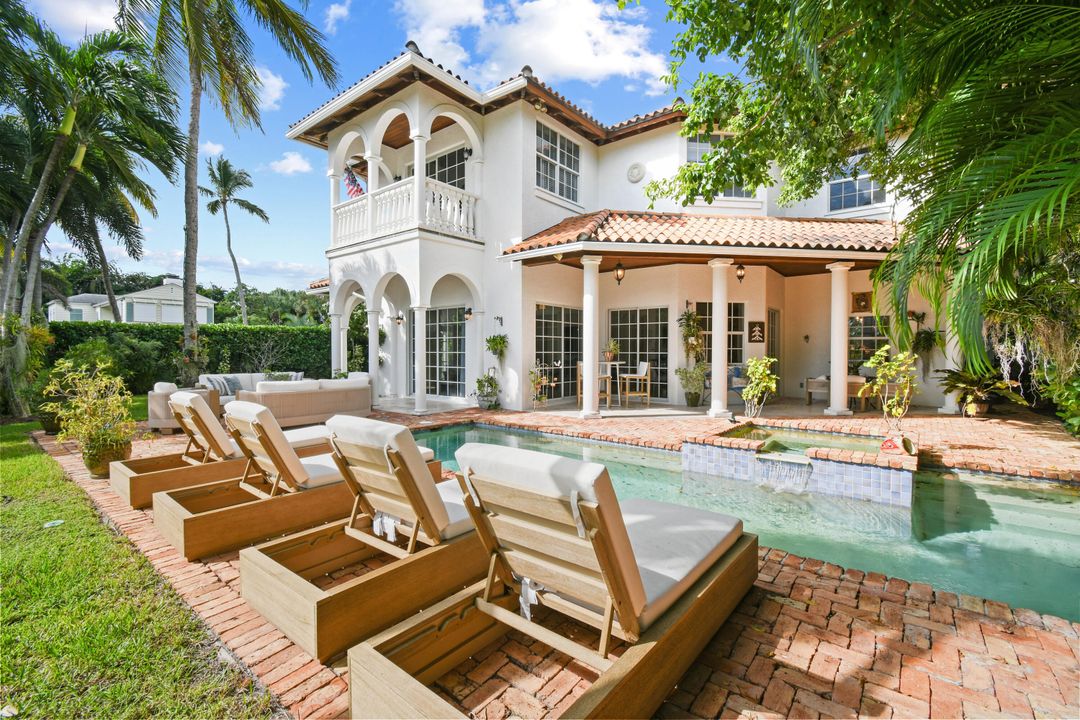 En Venta: $7,895,000 (5 camas, 5 baños, 4520 Pies cuadrados)