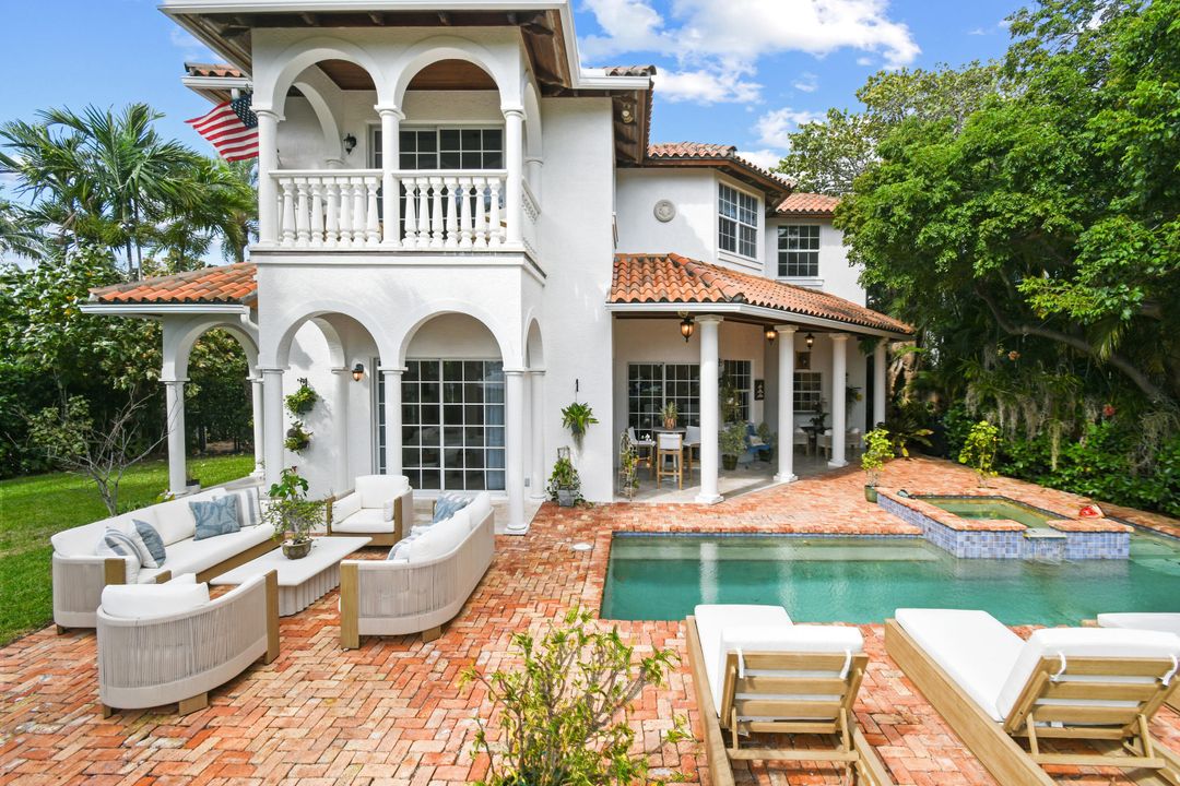 En Venta: $7,895,000 (5 camas, 5 baños, 4520 Pies cuadrados)