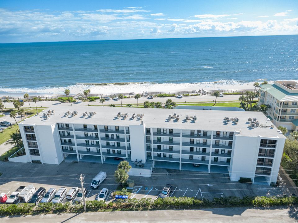 В аренду: $4,300 (2 спален, 2 ванн, 1000 Квадратных фут)