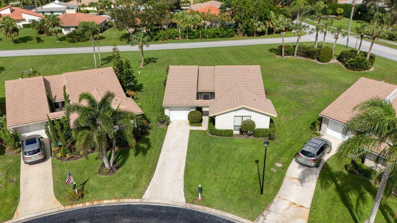 For Rent: $2,500 (3 beds, 2 baths, 1442 Square Feet)