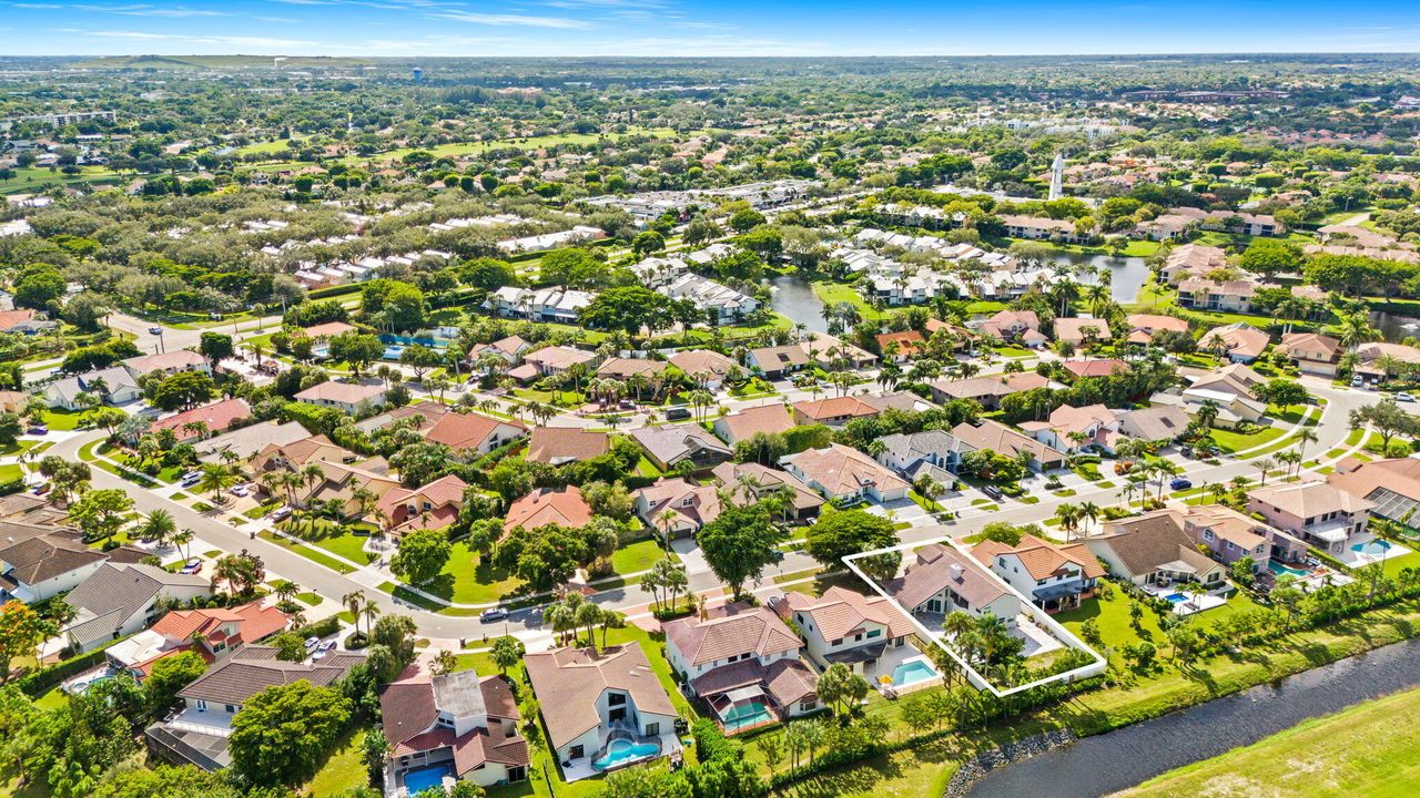 For Sale: $1,225,000 (4 beds, 3 baths, 2559 Square Feet)