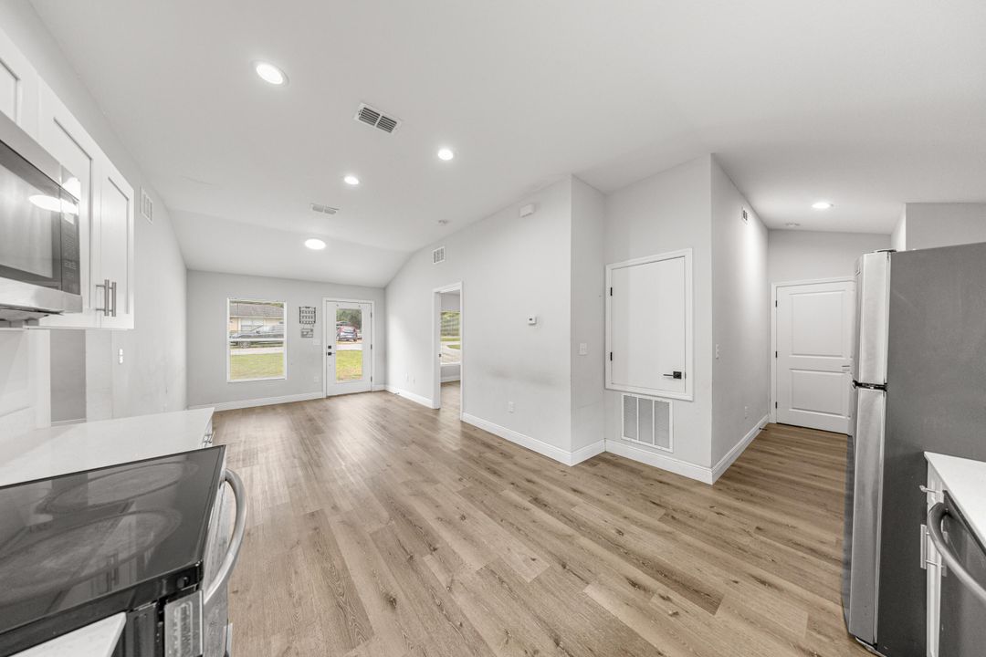 В аренду: $1,650 (3 спален, 2 ванн, 1398 Квадратных фут)