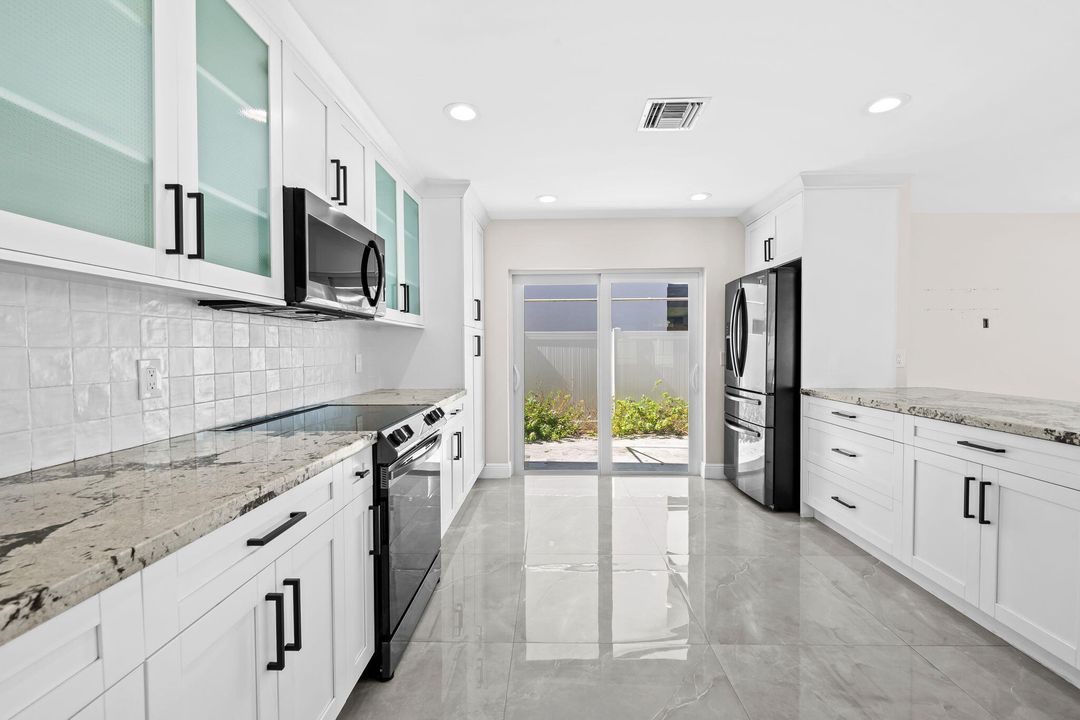 For Sale: $1,225,000 (4 beds, 3 baths, 2559 Square Feet)