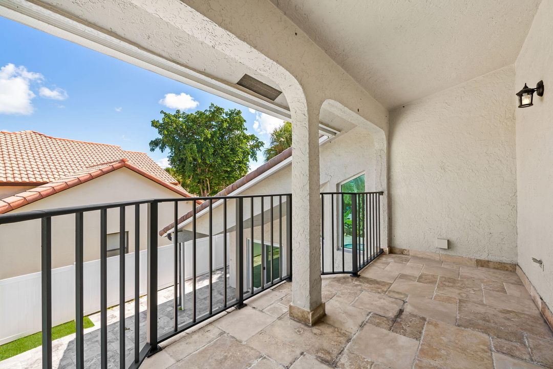 For Sale: $1,225,000 (4 beds, 3 baths, 2559 Square Feet)