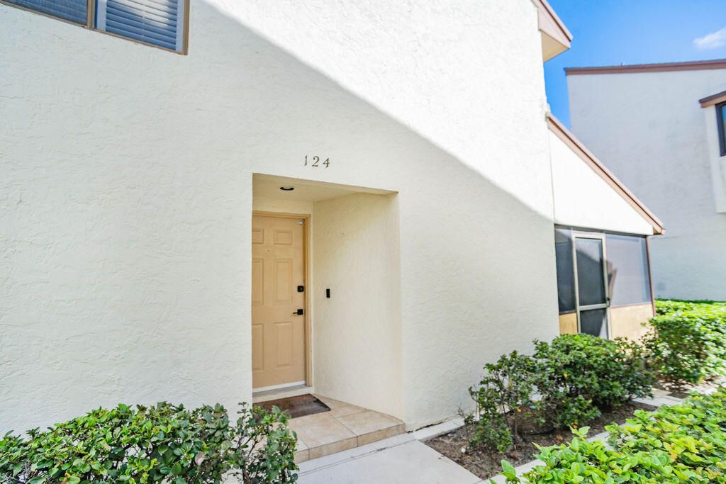 待售: $235,000 (2 贝兹, 2 浴室, 1250 平方英尺)