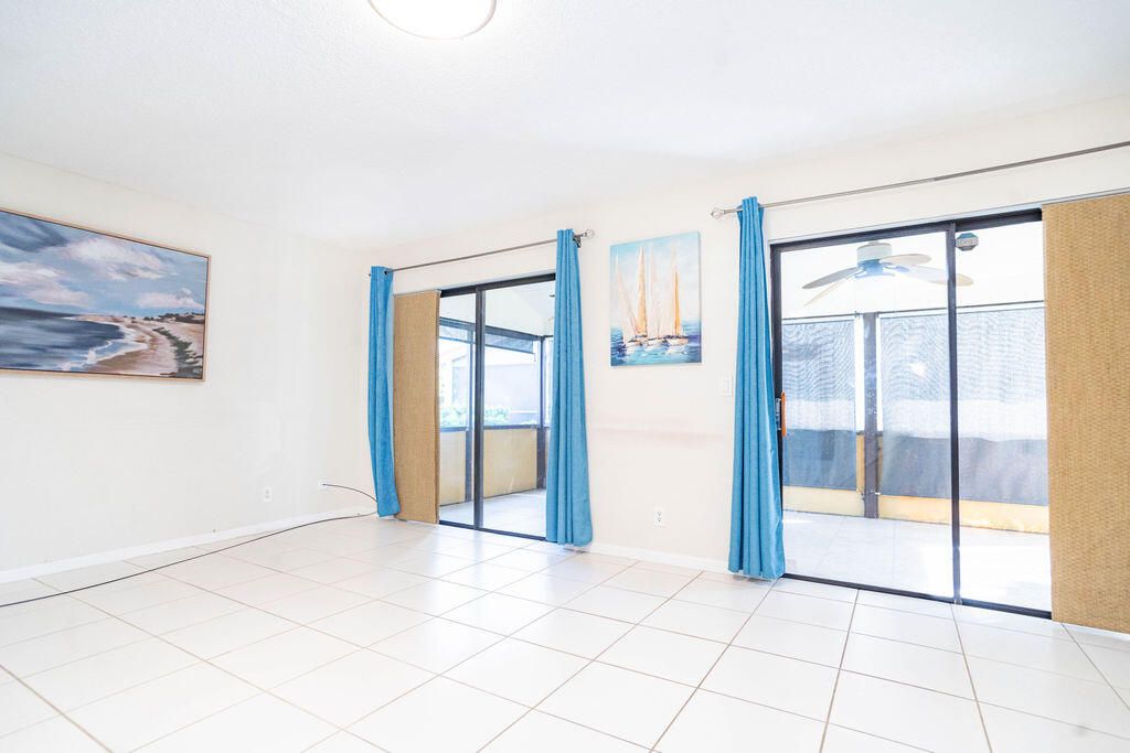 待售: $235,000 (2 贝兹, 2 浴室, 1250 平方英尺)