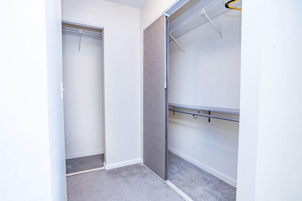 待售: $235,000 (2 贝兹, 2 浴室, 1250 平方英尺)