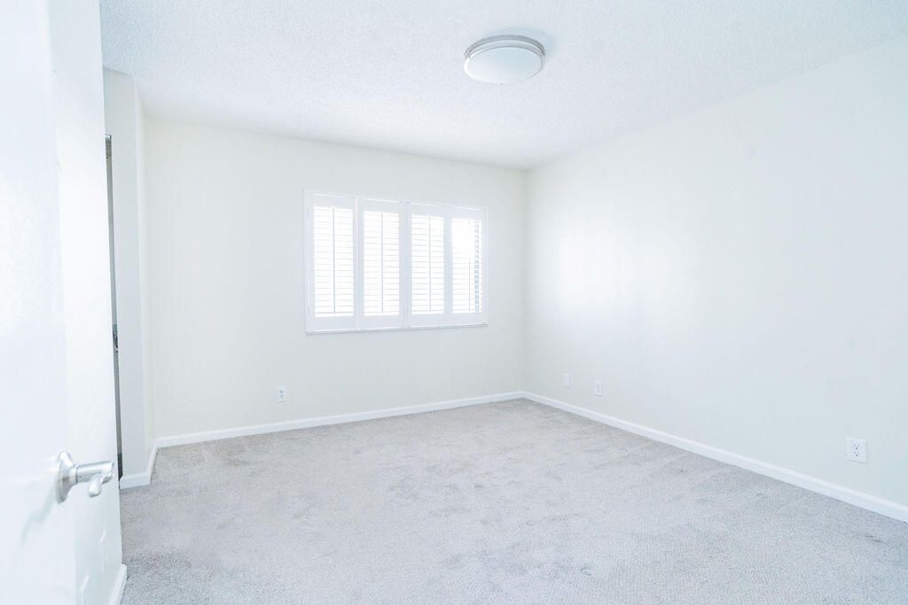 待售: $235,000 (2 贝兹, 2 浴室, 1250 平方英尺)