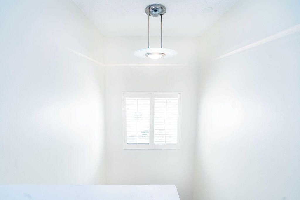 待售: $235,000 (2 贝兹, 2 浴室, 1250 平方英尺)