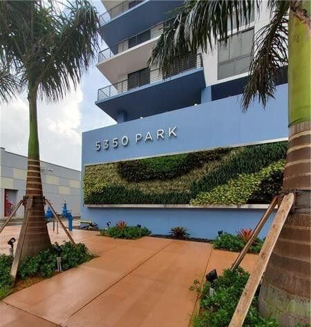 For Rent: $3,500 (1 beds, 1 baths, 777 Square Feet)