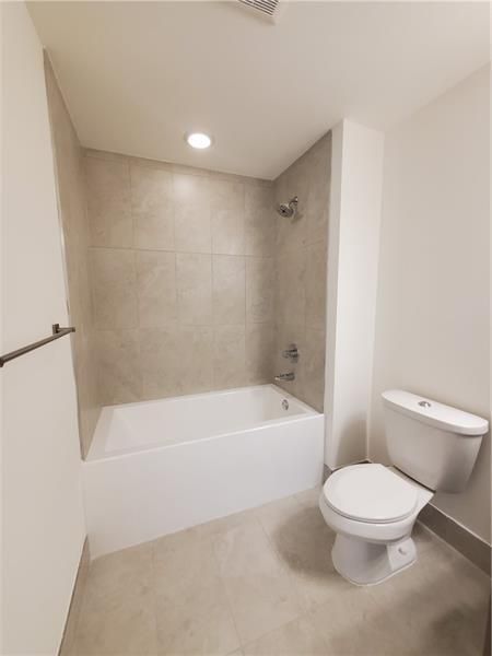 For Rent: $3,500 (1 beds, 1 baths, 777 Square Feet)