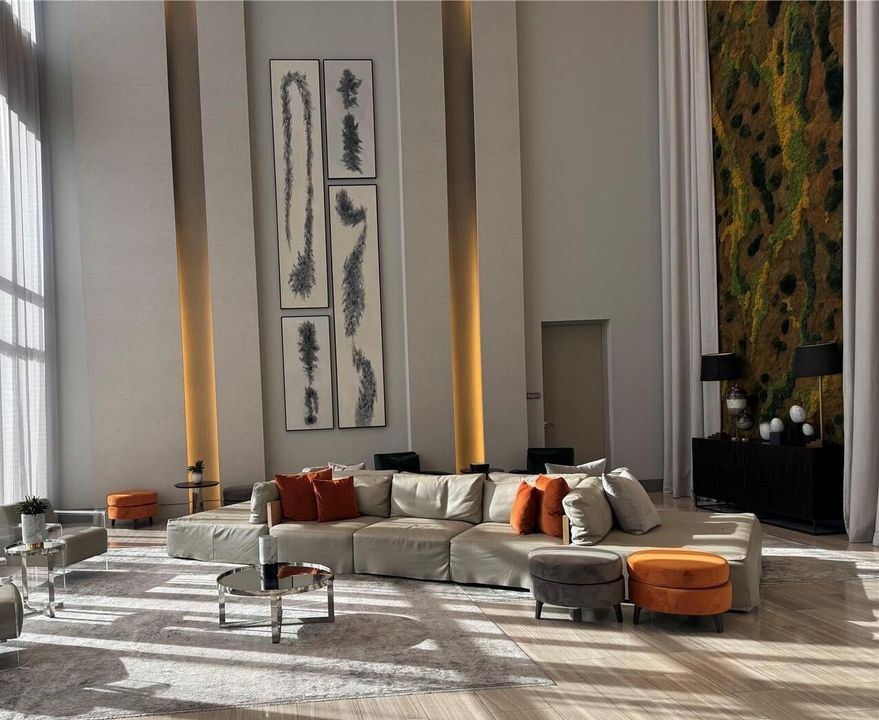 For Rent: $3,500 (1 beds, 1 baths, 777 Square Feet)