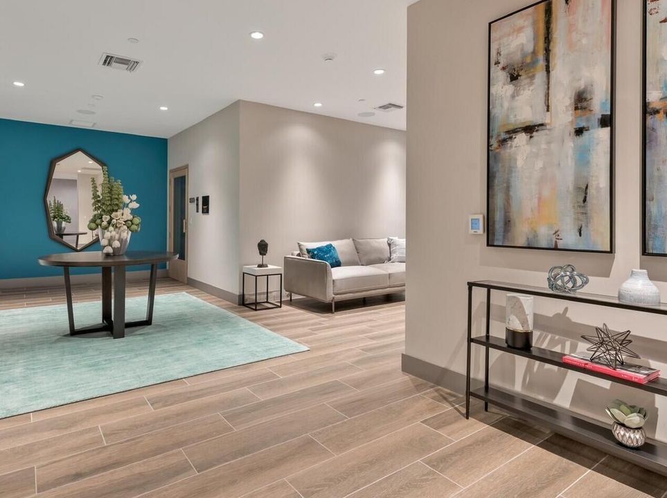 For Rent: $3,500 (1 beds, 1 baths, 777 Square Feet)