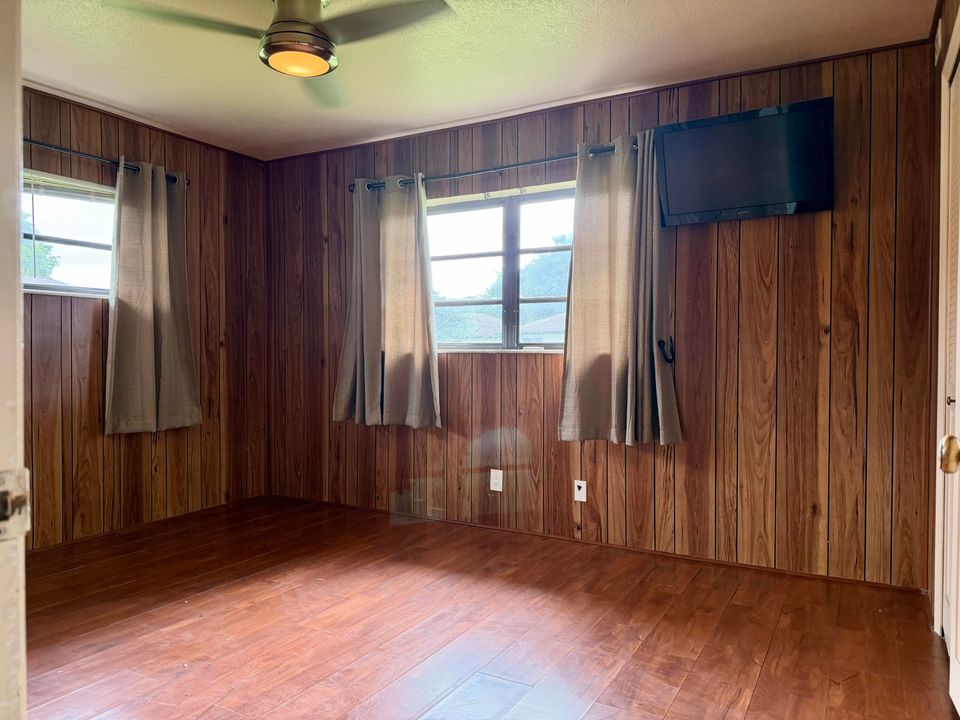 For Sale: $199,000 (2 beds, 2 baths, 1400 Square Feet)