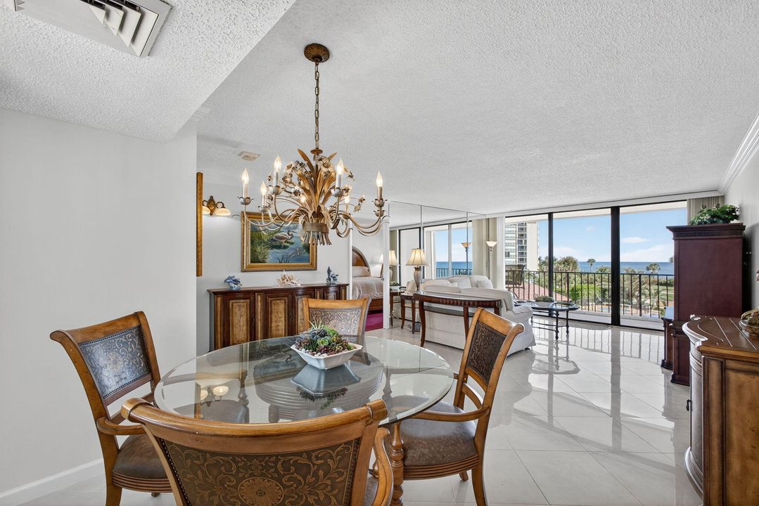 For Rent: $6,500 (2 beds, 2 baths, 1170 Square Feet)