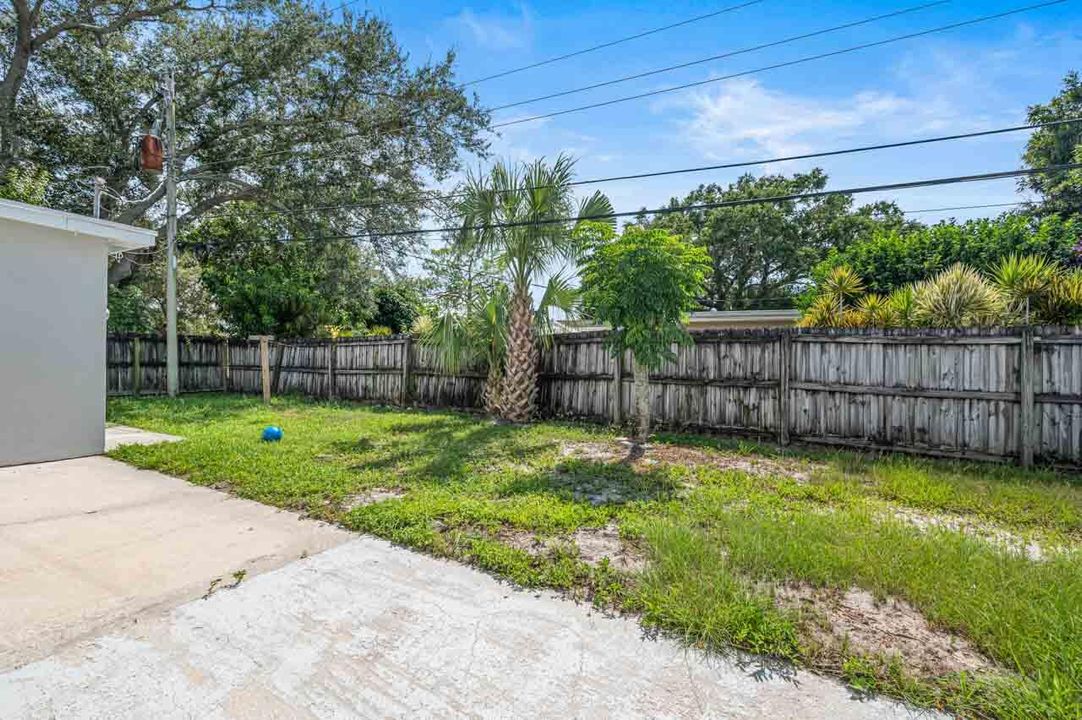 出租: $2,300 (2 贝兹, 2 浴室, 1226 平方英尺)