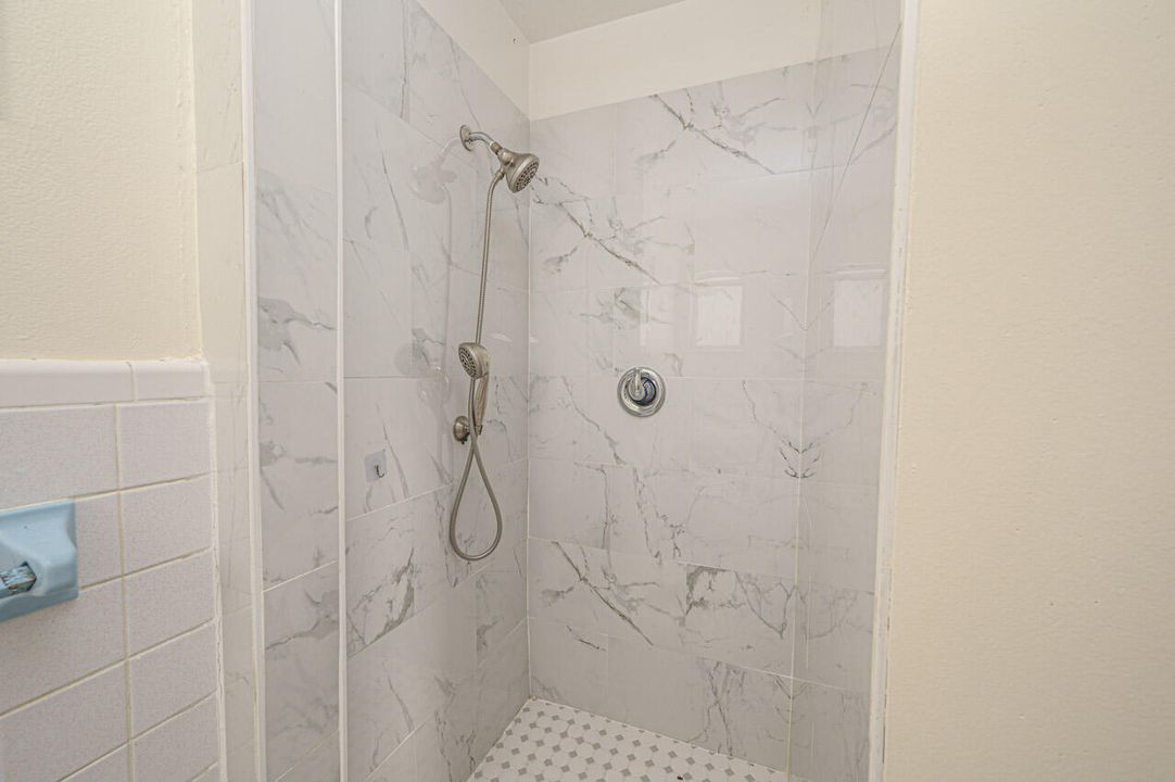 出租: $2,300 (2 贝兹, 2 浴室, 1226 平方英尺)