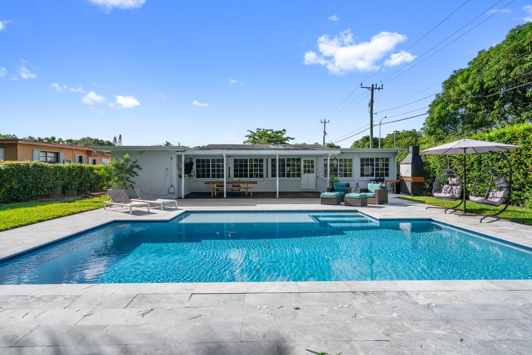 For Sale: $749,999 (4 beds, 3 baths, 1932 Square Feet)